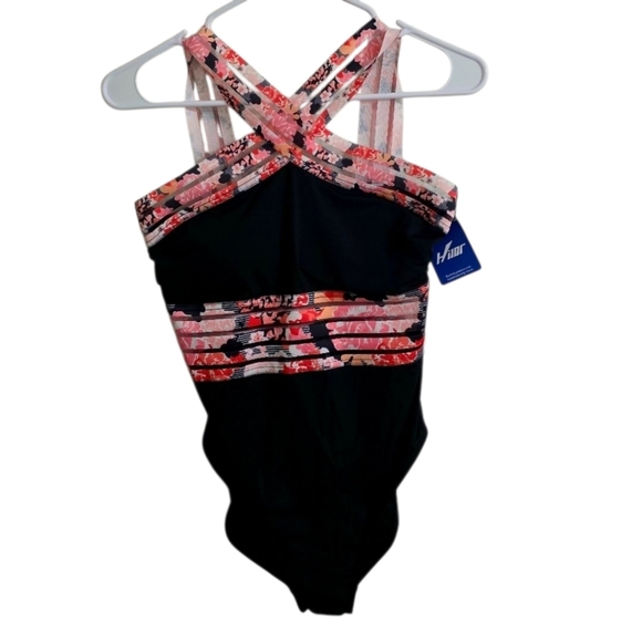 Elegant Black and Pink One Piece with Criss-Cross Halter - Picture 2 of 7